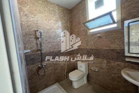 Vila u gradu Al Qusaidat, Ras Al Khaimah, UAE 6 spavaće sobe, 1365 m2 Br. 656913 - Slika 14