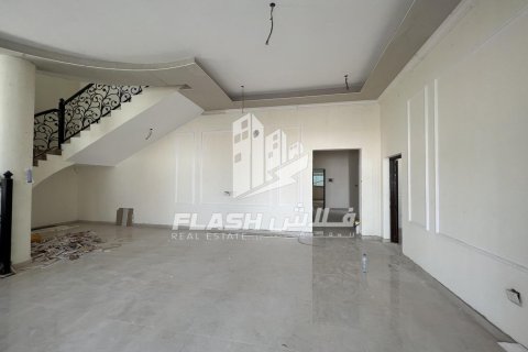 Vila u gradu Al Qusaidat, Ras Al Khaimah, UAE 6 spavaće sobe, 1365 m2 Br. 656913 - Slika 5