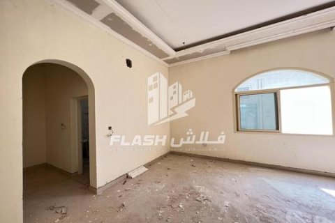 Vila u gradu Al Qusaidat, Ras Al Khaimah, UAE 6 spavaće sobe, 1365 m2 Br. 656913 - Slika 25