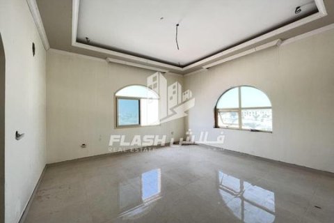Vila u gradu Al Qusaidat, Ras Al Khaimah, UAE 6 spavaće sobe, 1365 m2 Br. 656913 - Slika 17