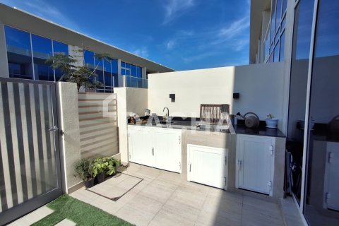Shtëpi në qytet në Dubai Land, Emiratet e Bashkuara Arabe 2 dhoma gjumi, 79 m2. № 707210 - Foto 8