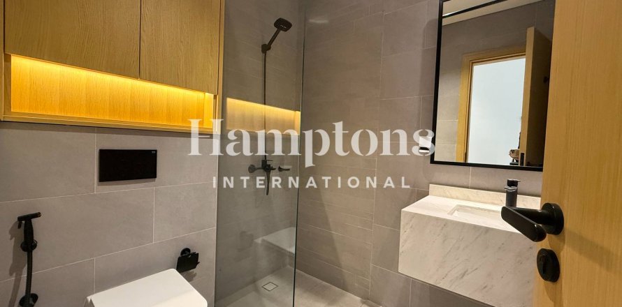 Huoneisto Business Bay, Dubai, Arabiemiraatit 3 makuuhuonetta, 144.278 m2 № 651390