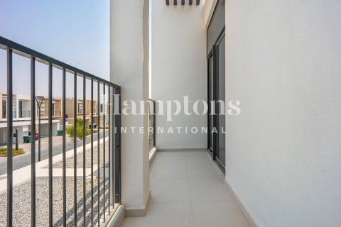 Villa para arrendamento em Dubai South (Dubai World Central), Dubai, EAU 3 quartos, 190.54405300 m2 № 651376 - foto 1