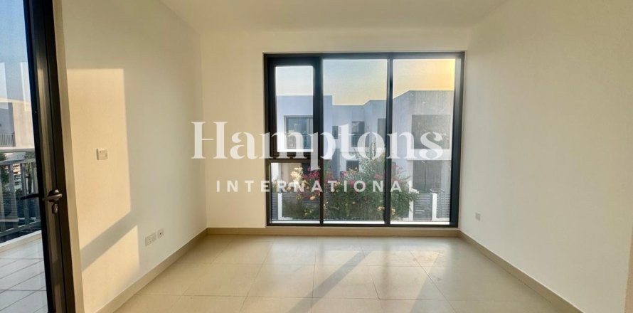 Shtëpi në qytet në Dubai Hills Estate, Dubai, Emiratet e Bashkuara Arabe 4 dhoma gjumi, 326.04 m2. № 657021