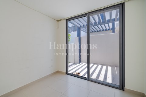 Townhouse in Dubai Hills Estate, Dubai, UAE 4 bedrooms, 326.04029141 sq.m. № 657021 - photo 1