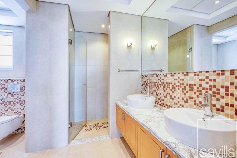 Вилла Jumeirah Park, Дубай, БАӘ-да 4 жатын бөлмелер, 1075 м² № 635426 - фото 16