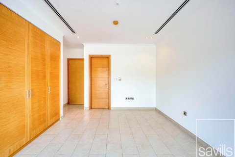 Вилла Jumeirah Park, Дубай, БАӘ-да 4 жатын бөлмелер, 1075 м² № 635426 - фото 15