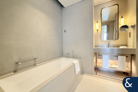 דירה להשכרה ב Downtown Dubai (Downtown Burj Dubai), Dubai, איחוד האמירויות  3 חדרי שינה, 157 מ"ר, מספר 668050 - תמונה 26