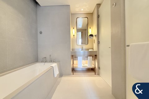 דירה להשכרה ב Downtown Dubai (Downtown Burj Dubai), Dubai, איחוד האמירויות  3 חדרי שינה, 157 מ"ר, מספר 668050 - תמונה 27