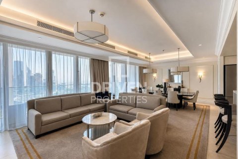 Apartment in Downtown Dubai (Downtown Burj Dubai), UAE 4 bedrooms, 269.51 sq.m. № 742524