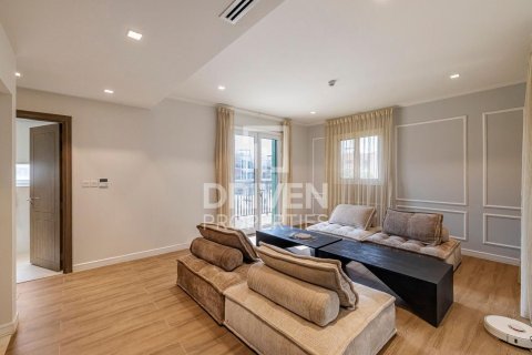 Kaupunkipientalo Jumeirah, Dubai, Arabiemiraatit 4 makuuhuonetta, 397.9 m2 № 767376 - kuva 10