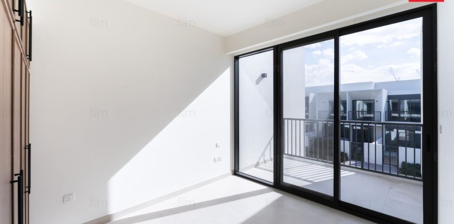 Villa em Town Square, Dubai, EAU 4 quartos, 261.6 m2 № 679732