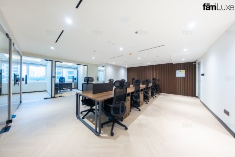 Office in Dubai, UAE 151.1 sq.m. № 679730 - photo 2