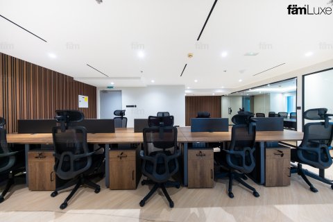 Office in Dubai, UAE 151.1 sq.m. № 679730 - photo 3