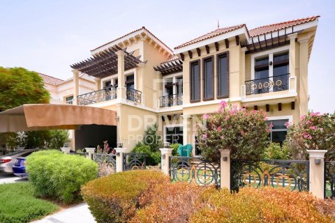 Vila u The Villa, Dubai, UAE 5 spavaćih soba, 833 m2 Br. 654152 - fotografija 25