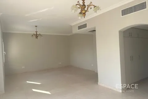 Willa do wynajęcia w Meadows, Dubai, ZEA 6 sypialnie, 457 mkw., nr 661152 - zdjęcie 13