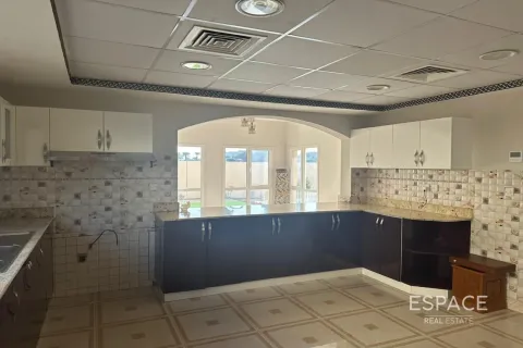 Willa do wynajęcia w Meadows, Dubai, ZEA 6 sypialnie, 457 mkw., nr 661152 - zdjęcie 15