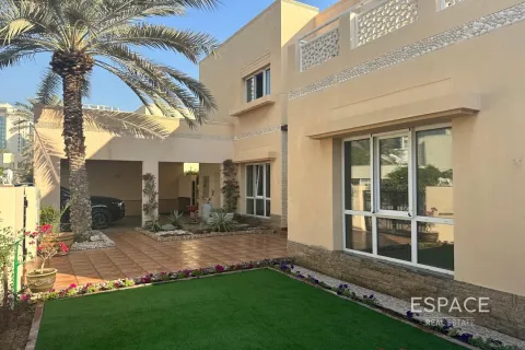 Willa do wynajęcia w Meadows, Dubai, ZEA 6 sypialnie, 457 mkw., nr 661152 - zdjęcie 6