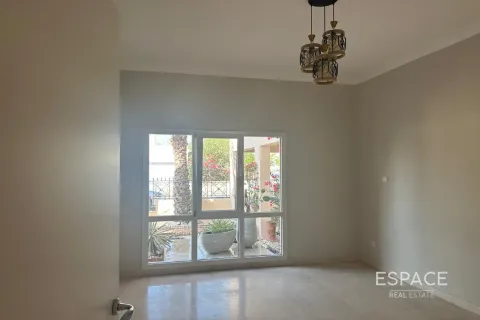 Willa do wynajęcia w Meadows, Dubai, ZEA 6 sypialnie, 457 mkw., nr 661152 - zdjęcie 7