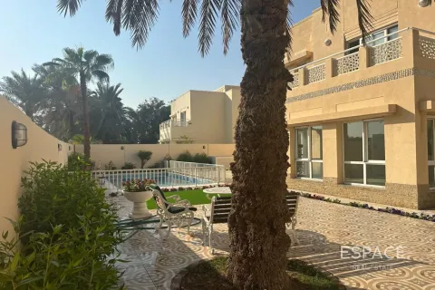 Willa do wynajęcia w Meadows, Dubai, ZEA 6 sypialnie, 457 mkw., nr 661152 - zdjęcie 4