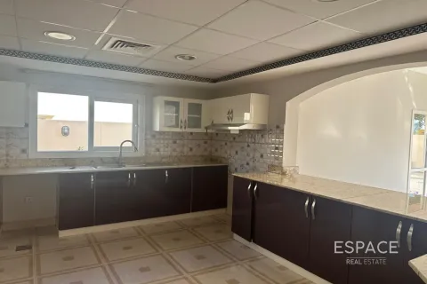 Willa do wynajęcia w Meadows, Dubai, ZEA 6 sypialnie, 457 mkw., nr 661152 - zdjęcie 10