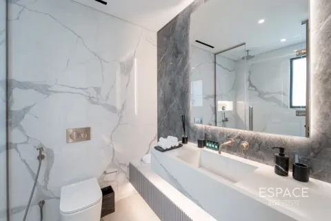 Vila v Palm Jumeirah, Dubai, SAE 5 spální, 492 m2 č. 661147 - Fotografia 11