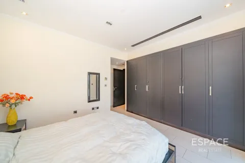 Vilë në Jumeirah Park, Dubai, Emiratet e Bashkuara Arabe 3 dhoma gjumi, 337 m2. № 661153 - Foto 11