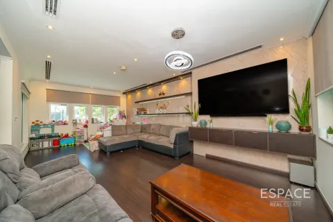 Vilë në Jumeirah Park, Dubai, Emiratet e Bashkuara Arabe 3 dhoma gjumi, 337 m2. № 661153 - Foto 3