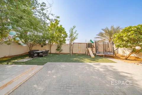 Vilë në Jumeirah Park, Dubai, Emiratet e Bashkuara Arabe 3 dhoma gjumi, 337 m2. № 661153 - Foto 16