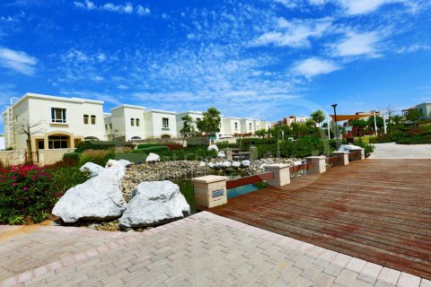 Casa urbana em Al Ghadeer, Abu Dhabi, EAU 2 quartos, 184.9 m2 № 715478