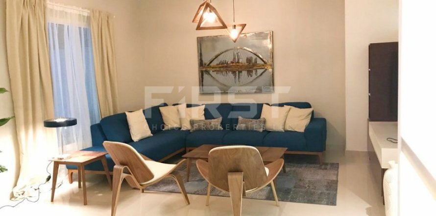 ویلا در Al Reef، Abu Dhabi ، امارات متحده عربی 3 خوابه ، 232.3 متر مربع.  شماره 715477