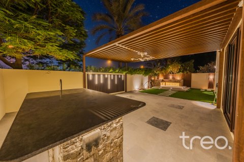 Villa till försäljning i Arabian Ranches 2, Dubai, UAE 3 sovrum, 293.95 kvm Nr. 733167 - fotografi 17