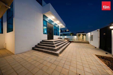 Vilë në Al Barsha, Dubai, Emiratet e Bashkuara Arabe 5 dhoma gjumi, 979.2 m2. № 726646 - Foto 19