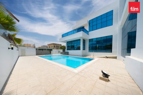 Vilë në Al Barsha, Dubai, Emiratet e Bashkuara Arabe 5 dhoma gjumi, 979.2 m2. № 726646 - Foto 17
