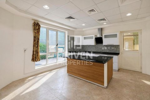 Villa in affitto a Umm Suqeim, Dubai, EAU 5 camere da letto, 1349.88 mq. № 744943 - foto 16