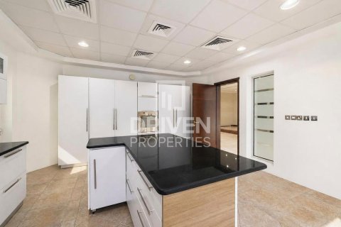 Villa in affitto a Umm Suqeim, Dubai, EAU 5 camere da letto, 1349.88 mq. № 744943 - foto 17
