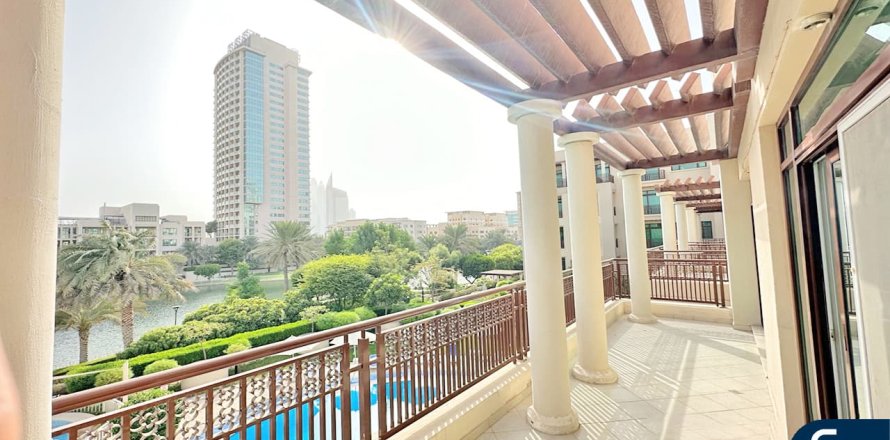 Apartman u gradu The Views, Dubai, UAE 2 spavaće sobe, 116 m2 Br. 666455