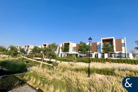 Купити віллу в Dubai Land, Дубай, ОАЕ 4 спальні, 216м2, № 666439 - фото 9