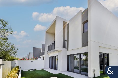Villa Dubai Land, Dubaijā, AAE 4 istabas, 216 m2 Nr. 666439 - attēls 5