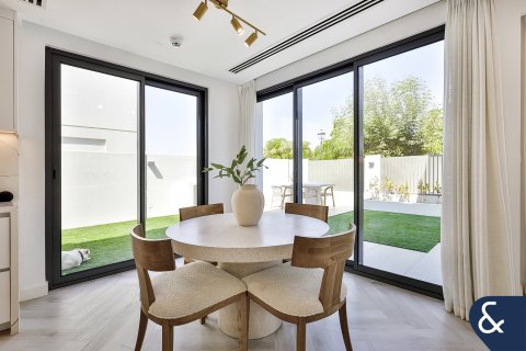 Villa Dubai Land, Dubaijā, AAE 4 istabas, 216 m2 Nr. 666439 - attēls 7