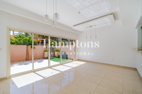 Kuća u nizu u gradu Jumeirah Golf Estates, Dubai, UAE 2 spavaće sobe, 134.39905398 m2 Br. 701850 - Slika 7