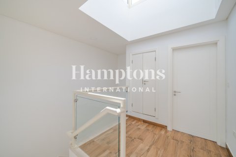 Kuća u nizu u gradu Jumeirah Golf Estates, Dubai, UAE 2 spavaće sobe, 134.39905398 m2 Br. 701850 - Slika 12