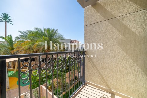 Kuća u nizu u gradu Jumeirah Golf Estates, Dubai, UAE 2 spavaće sobe, 134.39905398 m2 Br. 701850 - Slika 25