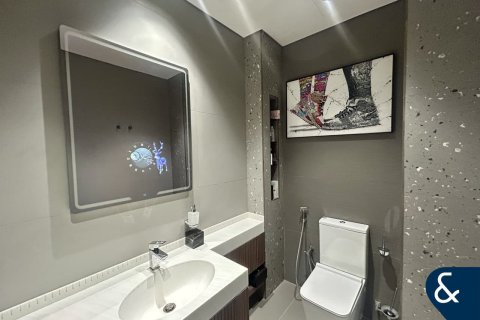 Müüa korter asukohaga Jumeirah Lake Towers, Dubai, AÜE: 1 magamistoaga, 81 m² Nr 697678 - pilt 8