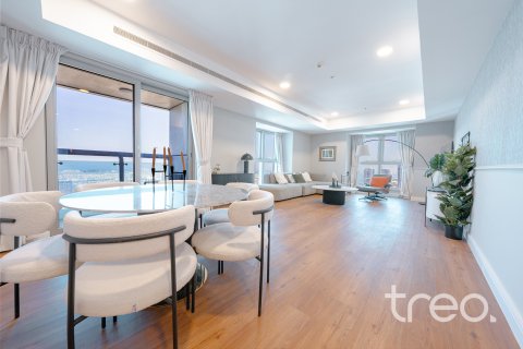 آپارتمان برای اجاره در Dubai Marina، Dubai، امارات متحده عربی 3 خوابه ، 185.71 متر مربع ، شماره 733550 - تصویر 1