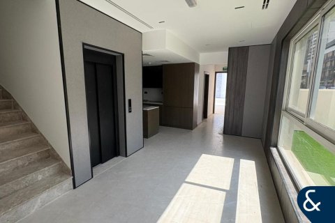 Casa urbana para venda em Jumeirah Village Circle, Dubai, EAU 4 quartos, 285 m2 № 697963 - foto 5