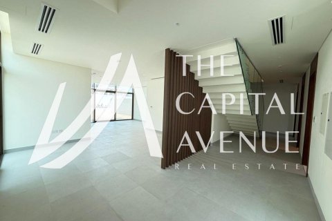 Villa in affitto a Abu Dhabi, EAU 4 camere da letto, 538 mq. № 652778 - foto 2