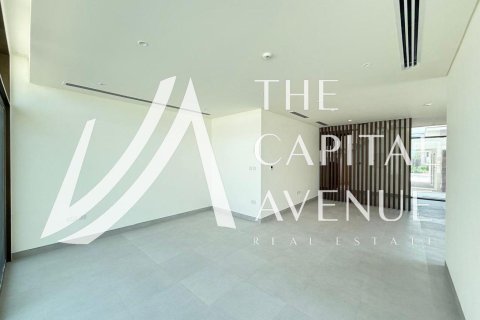 Villa in affitto a Abu Dhabi, EAU 4 camere da letto, 538 mq. № 652778 - foto 1