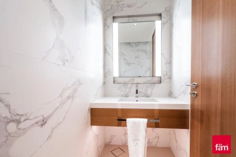 Apartemen di Dubai, UEA 2 kamar tidur, 124 m2 nomor 695034 - foto 24
