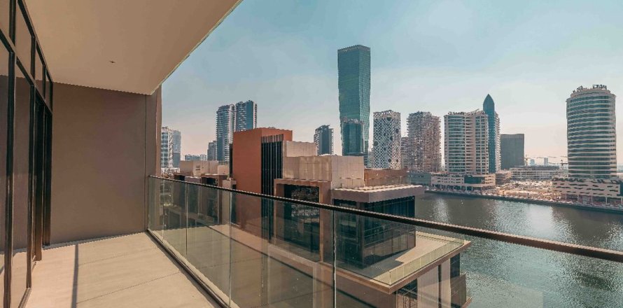 דירה ב Business Bay, Dubai, איחוד האמירויות 2 חדרי שינה, 127.8 מ"ר מספר 659240